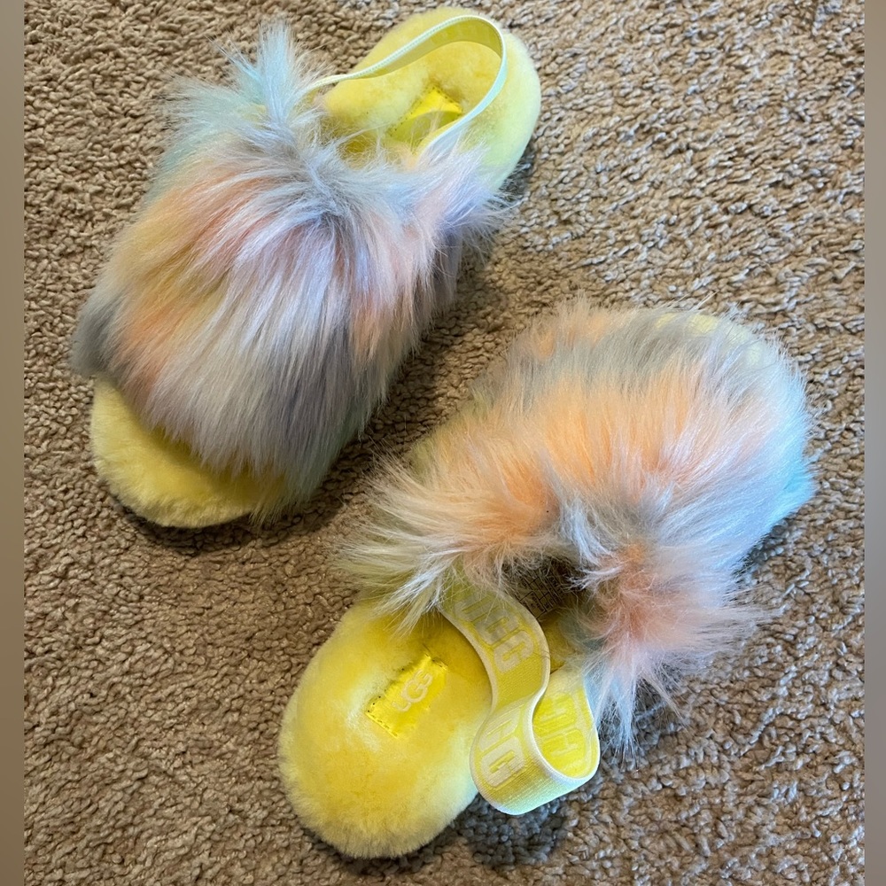 Fuzzy Ugg Fluff Yea Slippers - Women’s size 8
